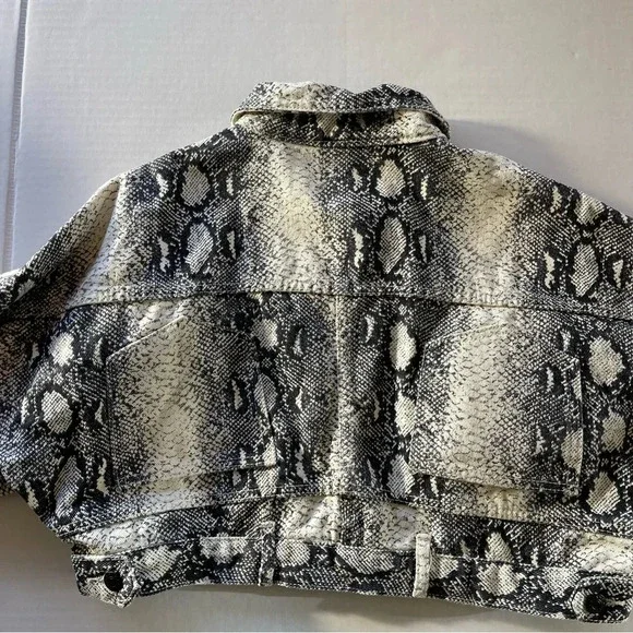 Noble U Snake Print Cropped Denim Jacket size Small - Picture 9 of 11